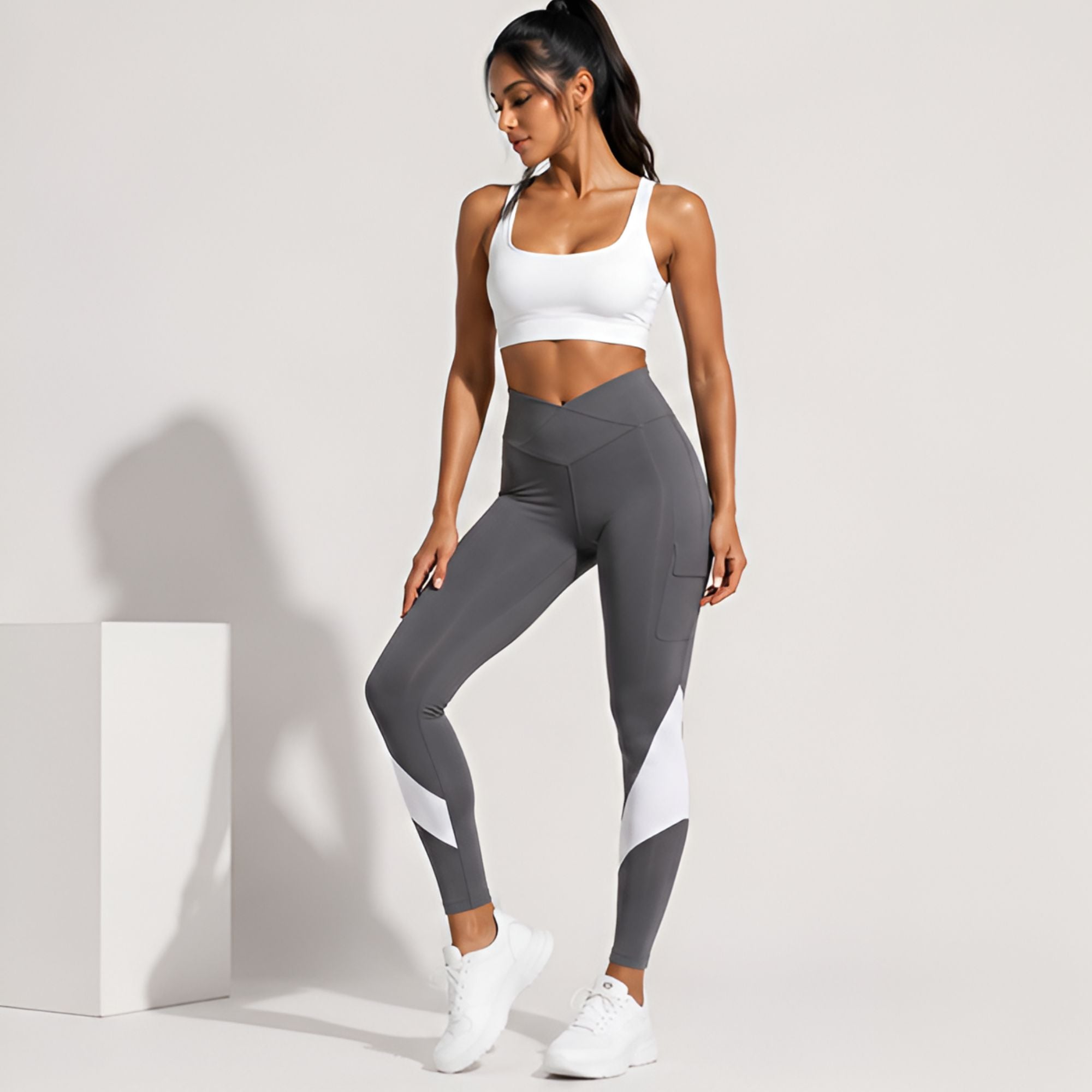 Damen Leggings in Grau mit Weißen Kontrastflächen am Unterbein